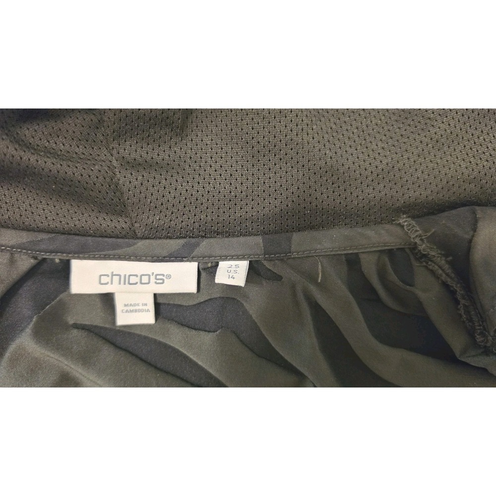 Chico's Zenergy Embossed Zebra Anorak Zip Hoodie Jacket - Size 2.5/US SZ 14 EUC - Picture 2 of 4